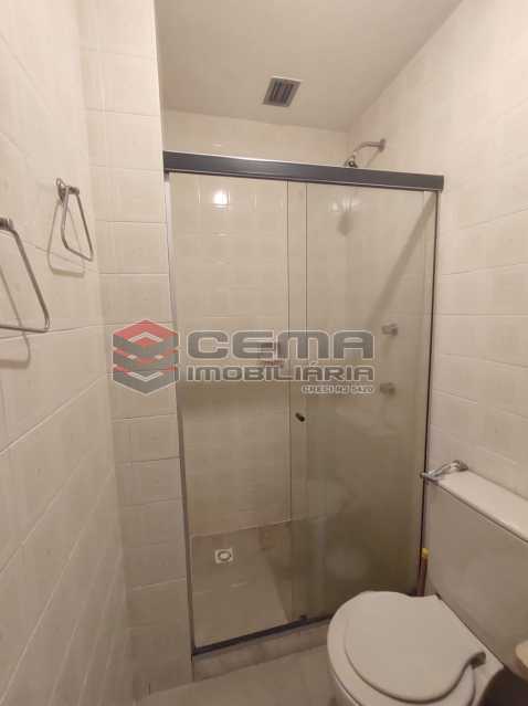Conheça banheiro social do imóvel - Excepcional Apartamento 2 quartos com suíte e vaga em Laranjeiras - LAAP25232 - 21 banheiro social - Excepcional Apartamento 2 quartos com suíte e vaga em Laranjeiras - LAAP25232 - 21