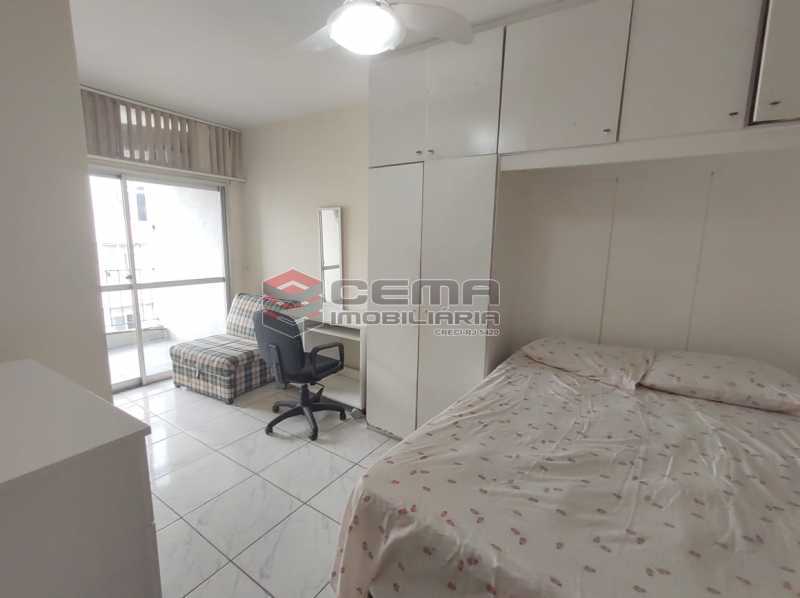Conheça quarto do imóvel - Flat Residencial com serviços e vaga MOBILIADO - LAFL10079 - 7 quarto - Flat Residencial com serviços e vaga MOBILIADO - LAFL10079 - 7