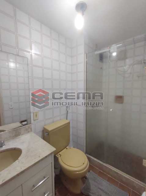 Conheça banheiro social do imóvel - Flat Residencial com serviços e vaga MOBILIADO - LAFL10079 - 11 banheiro social - Flat Residencial com serviços e vaga MOBILIADO - LAFL10079 - 11
