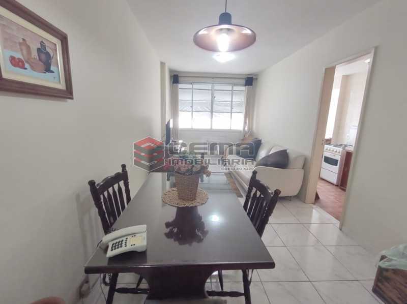 Conheça sala do imóvel - Flat Residencial com serviços e vaga MOBILIADO - LAFL10079 - 3 sala - Flat Residencial com serviços e vaga MOBILIADO - LAFL10079 - 3
