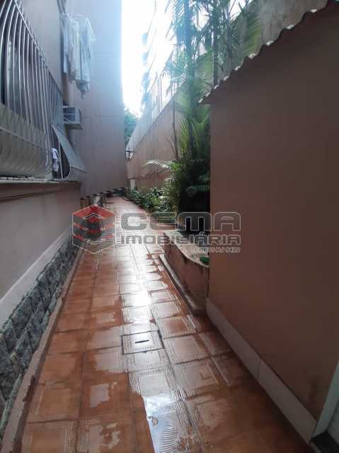 Conheça Corredor do imóvel - Kitnet/Conjugado 30m² para alugar Flamengo, Zona Sul RJ - R$ 1.100 - LAKI01411 - 16 Corredor - Kitnet/Conjugado 30m² para alugar Flamengo, Zona Sul RJ - R$ 1.100 - LAKI01411 - 16