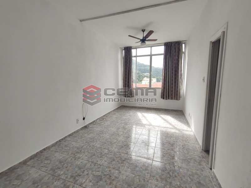 Conheça sala/quarto do imóvel - Excelente conjugado em Laranjeiras - LAKI10420 - 3 sala/quarto - Excelente conjugado em Laranjeiras - LAKI10420 - 3