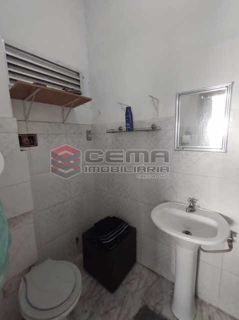 Conheça banheiro social do imóvel - Excelente Apartamento Quarto e Sala MOBILIADO na Glória - LAAP13000 - 12 banheiro social - Excelente Apartamento Quarto e Sala MOBILIADO na Glória - LAAP13000 - 12