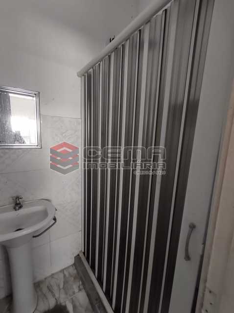Conheça banheiro social do imóvel - Excelente Apartamento Quarto e Sala MOBILIADO na Glória - LAAP13000 - 10 banheiro social - Excelente Apartamento Quarto e Sala MOBILIADO na Glória - LAAP13000 - 10