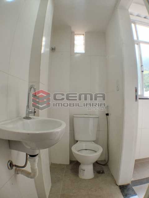 Conheça Banheiro serviço do imóvel - Apartamento 2 quartos para alugar Tijuca, Zona Norte RJ - R$ 1.850 - LAAP25338 - 21 Banheiro serviço - Apartamento 2 quartos para alugar Tijuca, Zona Norte RJ - R$ 1.850 - LAAP25338 - 21
