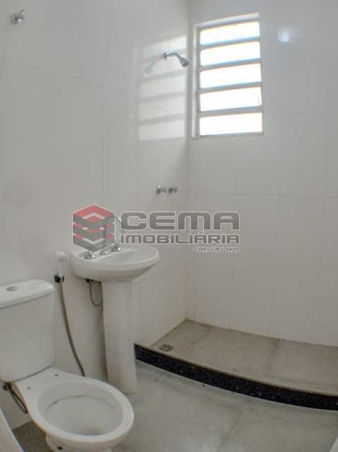 Conheça Banheiro social do imóvel - Apartamento 2 quartos para alugar Tijuca, Zona Norte RJ - R$ 1.850 - LAAP25338 - 18 Banheiro social - Apartamento 2 quartos para alugar Tijuca, Zona Norte RJ - R$ 1.850 - LAAP25338 - 18