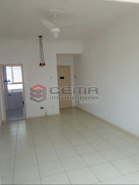 Conheça Sala do imóvel - Apartamento 2 quartos para alugar Laranjeiras, Zona Sul RJ - R$ 2.500 - LAAP25349 - 6 Sala - Apartamento 2 quartos para alugar Laranjeiras, Zona Sul RJ - R$ 2.500 - LAAP25349 - 6