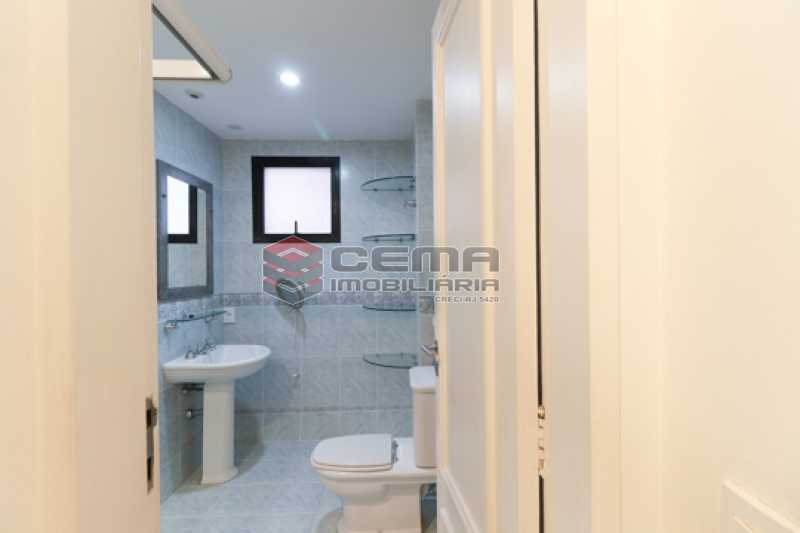 Conheça Banheiro Suíte do imóvel - Apartamento 3 quartos para alugar Laranjeiras, Zona Sul RJ - R$ 4.600 - LAAP34546 - 18 Banheiro Suíte - Apartamento 3 quartos para alugar Laranjeiras, Zona Sul RJ - R$ 4.600 - LAAP34546 - 18