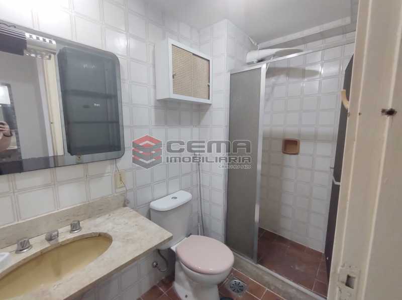 Conheça banheiro social do imóvel - Excelente Flat MOBILIADO no Centro - LAFL10081 - 12 banheiro social - Excelente Flat MOBILIADO no Centro - LAFL10081 - 12