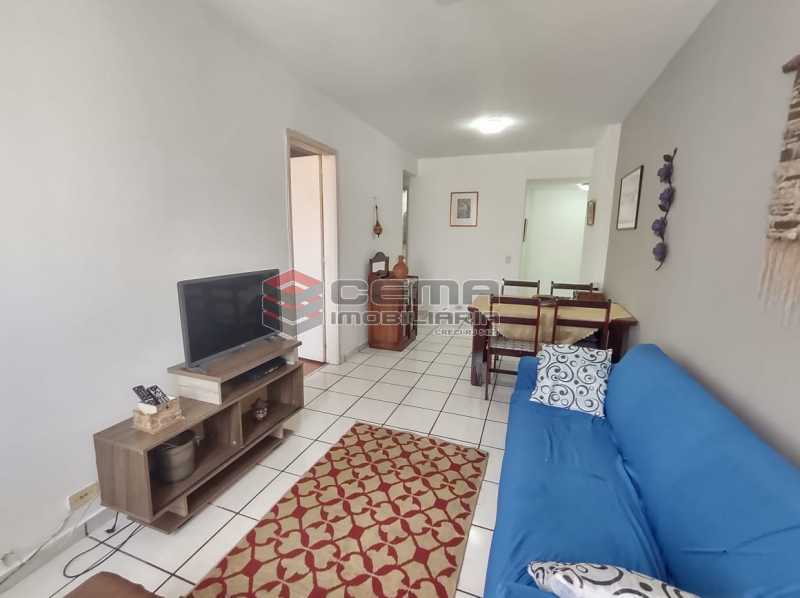 Conheça sala do imóvel - Excelente Flat MOBILIADO no Centro - LAFL10081 - 5 sala - Excelente Flat MOBILIADO no Centro - LAFL10081 - 5