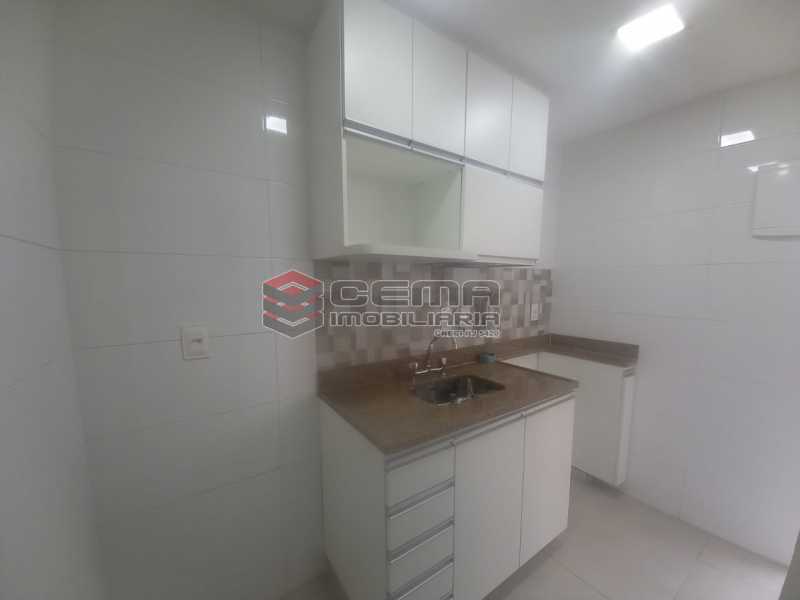 Conheça WhatsApp Image 2021-06-17 at 0 do imóvel - Alugo quarto e sala reformado Botafogo - LAAP13020 - 22 WhatsApp Image 2021-06-17 at 0 - Alugo quarto e sala reformado Botafogo - LAAP13020 - 22