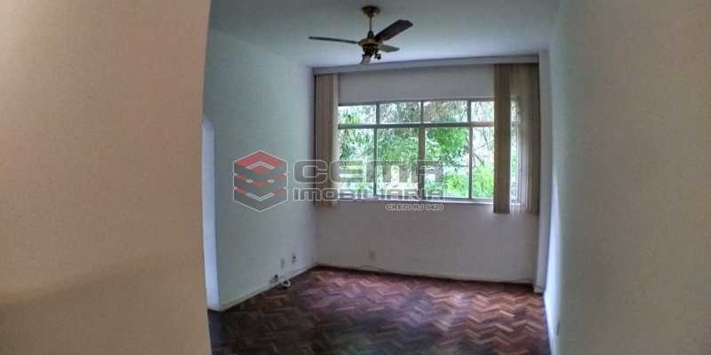 Conheça Sala do imóvel - Apartamento 2 quartos para alugar Laranjeiras, Zona Sul RJ - R$ 1.700 - LAAP25409 - 3 Sala - Apartamento 2 quartos para alugar Laranjeiras, Zona Sul RJ - R$ 1.700 - LAAP25409 - 3
