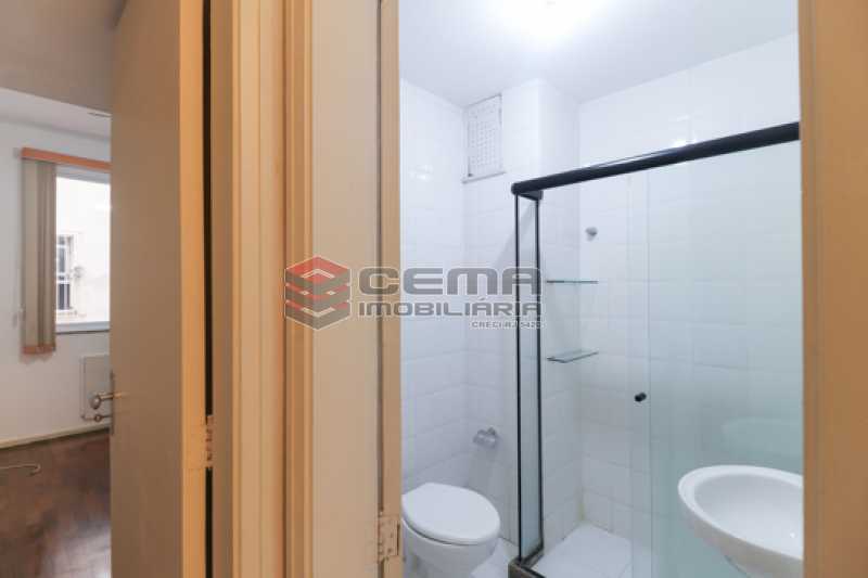 Conheça Banheiro Social do imóvel - Apartamento 2 quartos para alugar Laranjeiras, Zona Sul RJ - R$ 1.900 - LAAP25410 - 10 Banheiro Social - Apartamento 2 quartos para alugar Laranjeiras, Zona Sul RJ - R$ 1.900 - LAAP25410 - 10