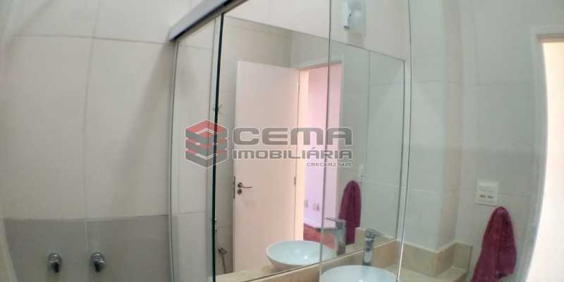 Conheça Banheiro do imóvel - Apartamento 1 quarto para alugar Catete, Zona Sul RJ - R$ 1.600 - LAAP13027 - 11 Banheiro - Apartamento 1 quarto para alugar Catete, Zona Sul RJ - R$ 1.600 - LAAP13027 - 11