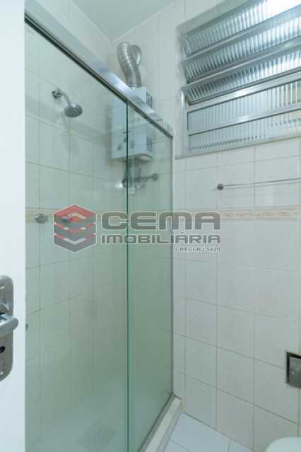 Conheça Banheiro do imóvel - Apartamento 1 quarto para alugar Botafogo, Zona Sul RJ - R$ 1.800 - LAAP13059 - 15 Banheiro - Apartamento 1 quarto para alugar Botafogo, Zona Sul RJ - R$ 1.800 - LAAP13059 - 15
