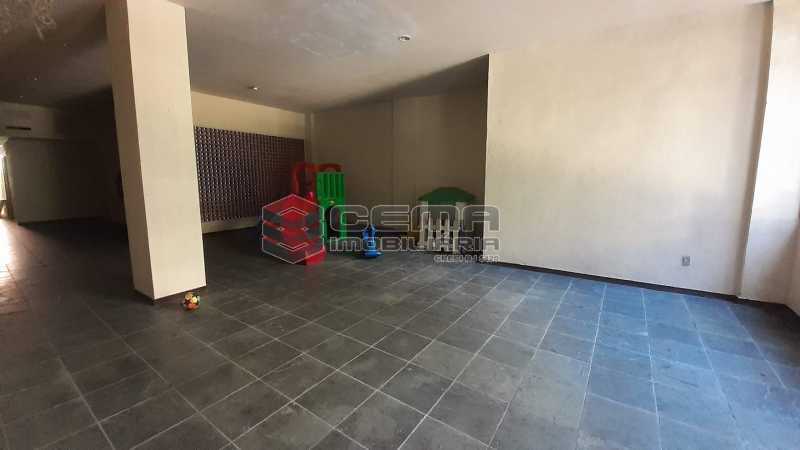 Conheça Play do imóvel - Apartamento para alugar Rua do Humaitá,Humaitá, Zona Sul RJ - R$ 2.500 - LAAP25457 - 20 Play - Apartamento para alugar Rua do Humaitá,Humaitá, Zona Sul RJ - R$ 2.500 - LAAP25457 - 20