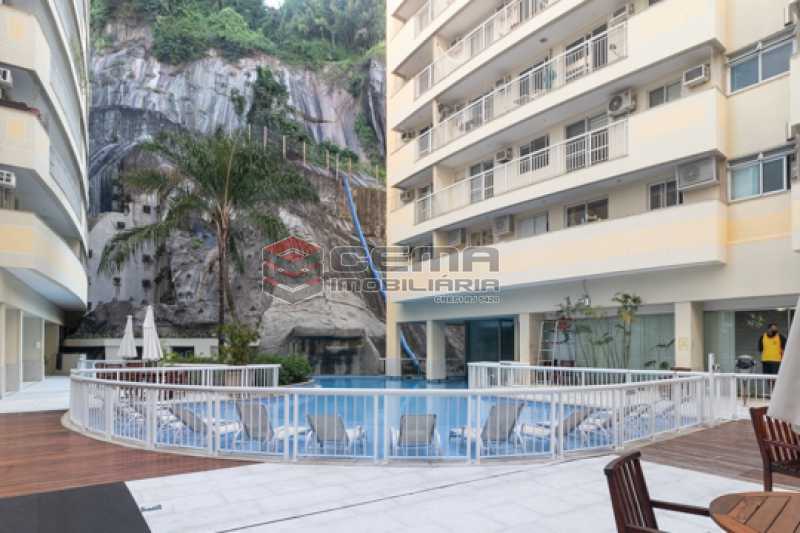 Conheça piscina do imóvel - Quartier Carioca. Apartamento 3 quartos com suíte e vaga no Catete - LAAP34624 - 1 piscina - Quartier Carioca. Apartamento 3 quartos com suíte e vaga no Catete - LAAP34624 - 1
