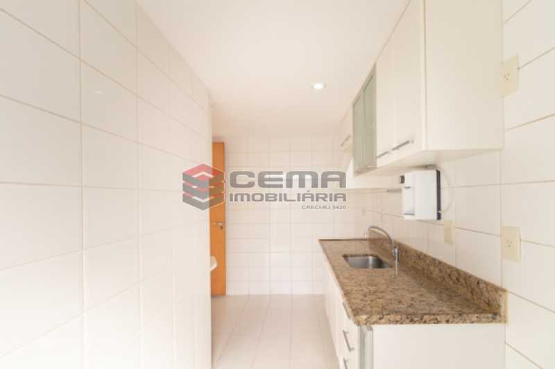 Conheça cozinha do imóvel - Quartier Carioca. Apartamento 3 quartos com suíte e vaga no Catete - LAAP34624 - 25 cozinha - Quartier Carioca. Apartamento 3 quartos com suíte e vaga no Catete - LAAP34624 - 25