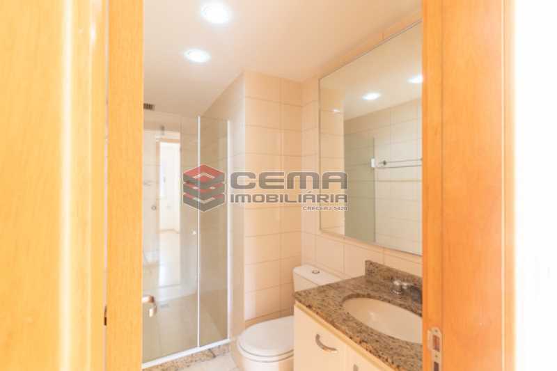 Conheça banheiro 2 do imóvel - Quartier Carioca. Apartamento 3 quartos com suíte e vaga no Catete - LAAP34624 - 19 banheiro 2 - Quartier Carioca. Apartamento 3 quartos com suíte e vaga no Catete - LAAP34624 - 19