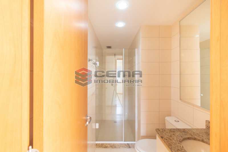 Conheça banheiro 2 do imóvel - Quartier Carioca. Apartamento 3 quartos com suíte e vaga no Catete - LAAP34624 - 18 banheiro 2 - Quartier Carioca. Apartamento 3 quartos com suíte e vaga no Catete - LAAP34624 - 18