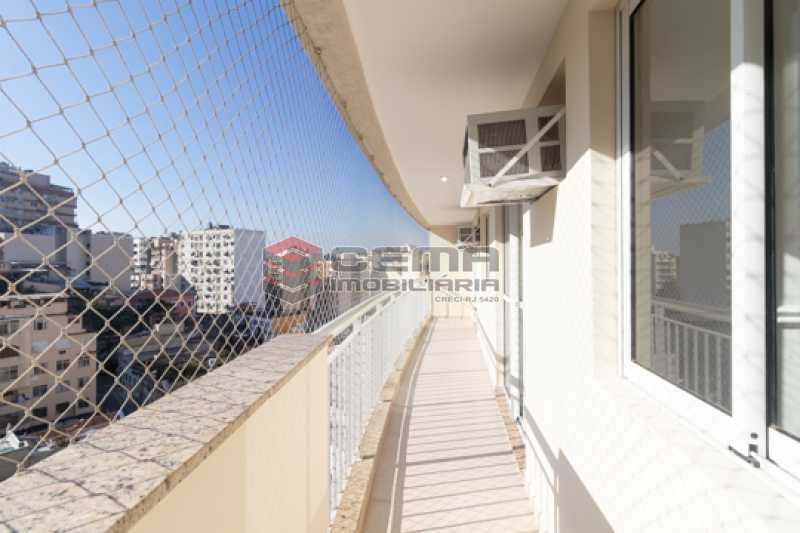 Conheça varandão do imóvel - Quartier Carioca. Apartamento 3 quartos com suíte e vaga no Catete - LAAP34624 - 3 varandão - Quartier Carioca. Apartamento 3 quartos com suíte e vaga no Catete - LAAP34624 - 3