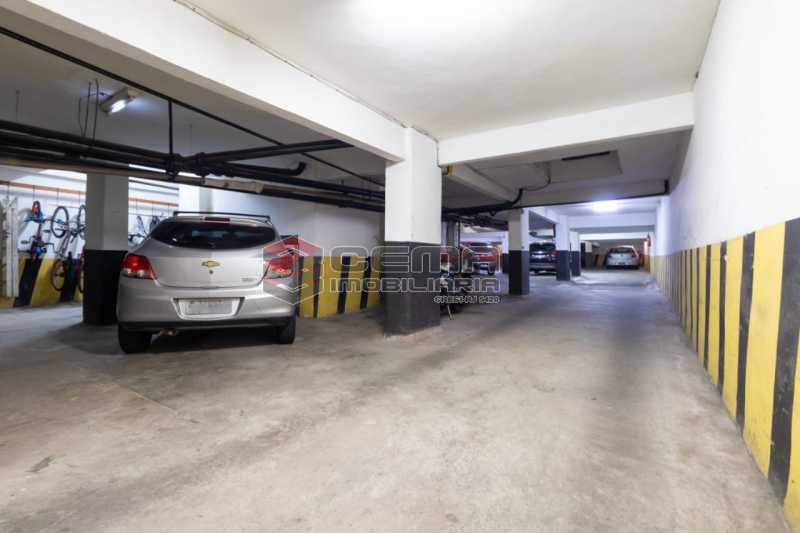 Conheça garagem do imóvel - Excelente oportunidade, na Rua Leopoldo Miguez, 3 quartos com vaga em Copacabana - LAAP34628 - 14 garagem - Excelente oportunidade, na Rua Leopoldo Miguez, 3 quartos com vaga em Copacabana - LAAP34628 - 14