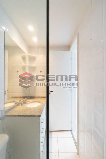 Conheça Banheiro Suíte do imóvel - Flat em Boatafogo-RJ - LAFL20035 - 20 Banheiro Suíte - Flat em Boatafogo-RJ - LAFL20035 - 20