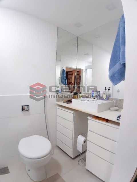 Conheça banheiro suíte do imóvel - Apartamento 3 quartos para alugar Copacabana, Zona Sul RJ - R$ 4.000 - LAAP34686 - 9 banheiro suíte - Apartamento 3 quartos para alugar Copacabana, Zona Sul RJ - R$ 4.000 - LAAP34686 - 9