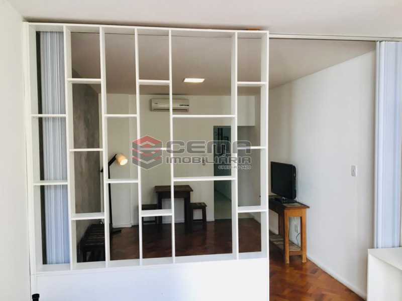 Conheça SALA2. do imóvel - Excelente conjugado mobiliado em Copacabana - LAKI10449 - 5 SALA2. - Excelente conjugado mobiliado em Copacabana - LAKI10449 - 5
