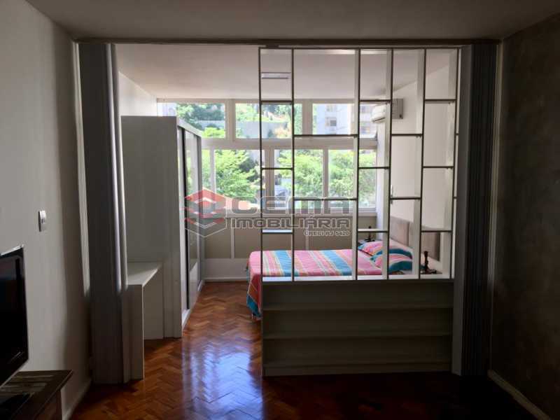 Conheça SALAQUARTO. do imóvel - Excelente conjugado mobiliado em Copacabana - LAKI10449 - 6 SALAQUARTO. - Excelente conjugado mobiliado em Copacabana - LAKI10449 - 6