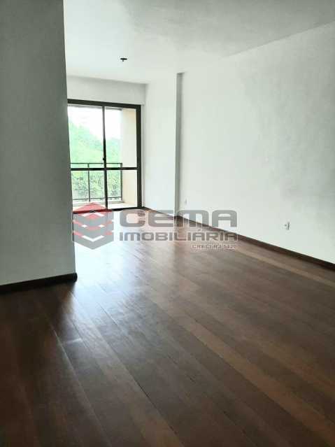 Conheça Sala do imóvel - Apartamento 2 quartos para alugar Laranjeiras, Zona Sul RJ - R$ 2.900 - LAAP25576 - 4 Sala - Apartamento 2 quartos para alugar Laranjeiras, Zona Sul RJ - R$ 2.900 - LAAP25576 - 4