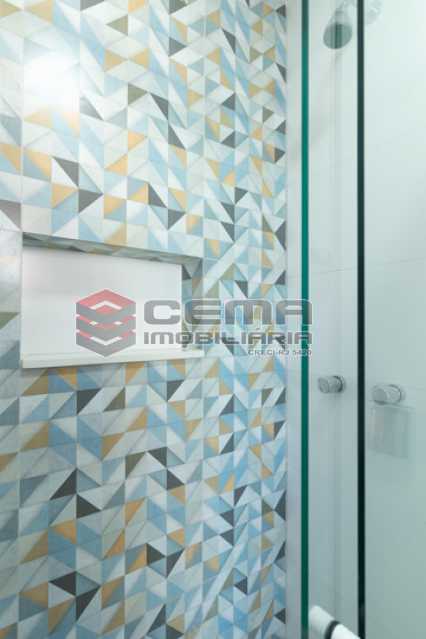 Conheça banheiro do imóvel - Excelente Apartamento Quarto e sala reformadíssimo no Flamengo - LAAP13125 - 19 banheiro - Excelente Apartamento Quarto e sala reformadíssimo no Flamengo - LAAP13125 - 19