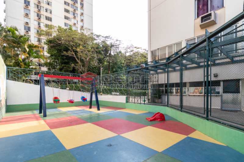 Conheça Playground do imóvel - Apartamento 3 quartos para alugar Laranjeiras, Zona Sul RJ - R$ 2.300 - LAAP34781 - 25 Playground - Apartamento 3 quartos para alugar Laranjeiras, Zona Sul RJ - R$ 2.300 - LAAP34781 - 25