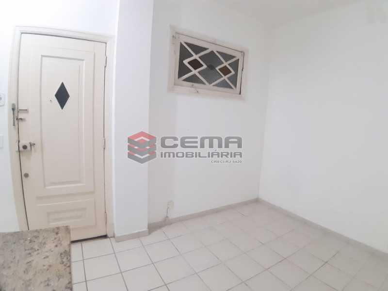 Conheça . do imóvel - Conjugado divido em quarto e sala Copacabana - LAKI00133 - 5 . - Conjugado divido em quarto e sala Copacabana - LAKI00133 - 5
