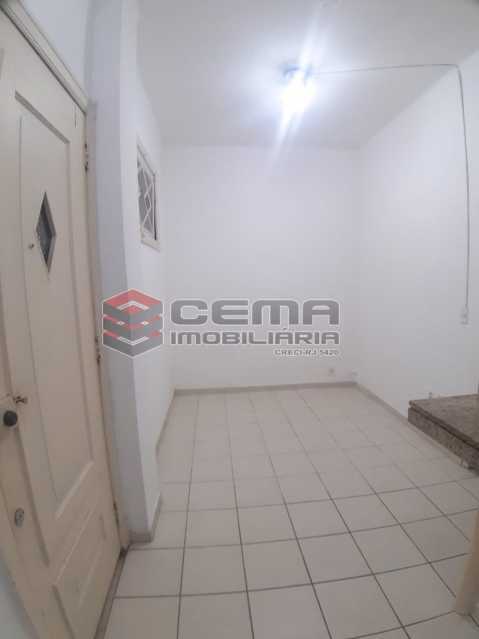 Conheça . do imóvel - Conjugado divido em quarto e sala Copacabana - LAKI00133 - 6 . - Conjugado divido em quarto e sala Copacabana - LAKI00133 - 6
