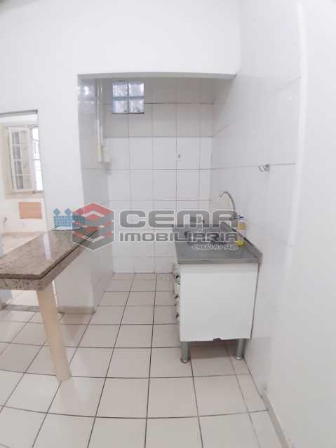 Conheça . do imóvel - Conjugado divido em quarto e sala Copacabana - LAKI00133 - 8 . - Conjugado divido em quarto e sala Copacabana - LAKI00133 - 8