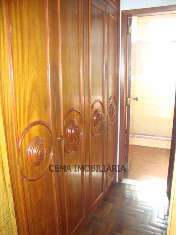 Conheça Closet Suíte do imóvel - Apartamento À Venda - Tijuca - Rio de Janeiro - RJ - LAAP30242 - 17 Closet Suíte - Apartamento À Venda - Tijuca - Rio de Janeiro - RJ - LAAP30242 - 17