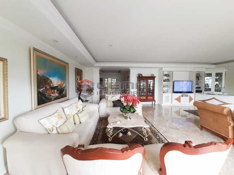Conheça 3 do imóvel - LAAP40050 Vista deslumbrante para o mar e Pão de Açúcar. VENDA APARTAMENTO 4 QUARTOS AV RUI BARBOSA - LAAP40050 - 26 3 - LAAP40050 Vista deslumbrante para o mar e Pão de Açúcar. VENDA APARTAMENTO 4 QUARTOS AV RUI BARBOSA - LAAP40050 - 26
