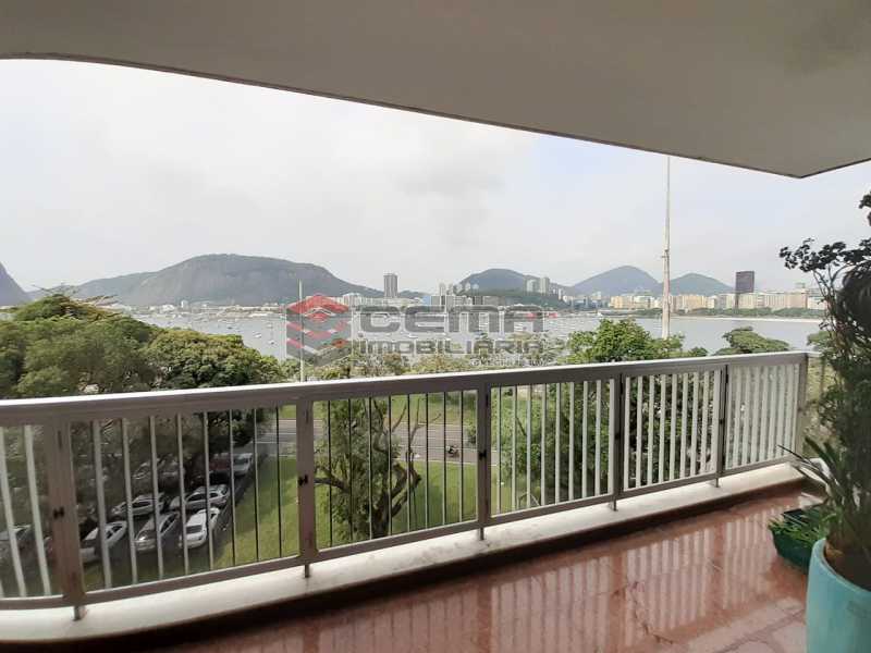 Conheça 9 do imóvel - LAAP40050 Vista deslumbrante para o mar e Pão de Açúcar. VENDA APARTAMENTO 4 QUARTOS AV RUI BARBOSA - LAAP40050 - 23 9 - LAAP40050 Vista deslumbrante para o mar e Pão de Açúcar. VENDA APARTAMENTO 4 QUARTOS AV RUI BARBOSA - LAAP40050 - 23