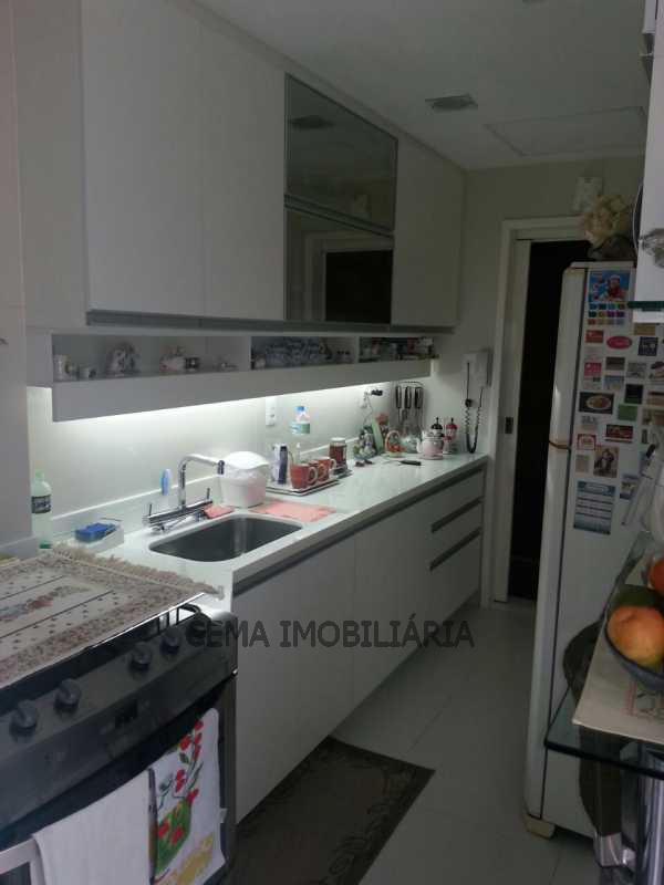 Conheça cozinha do imóvel - Apartamento 3 Quartos À Venda Laranjeiras, Zona Sul RJ - R$ 1.050.000 - LAAP30332 - 15 cozinha - Apartamento 3 Quartos À Venda Laranjeiras, Zona Sul RJ - R$ 1.050.000 - LAAP30332 - 15