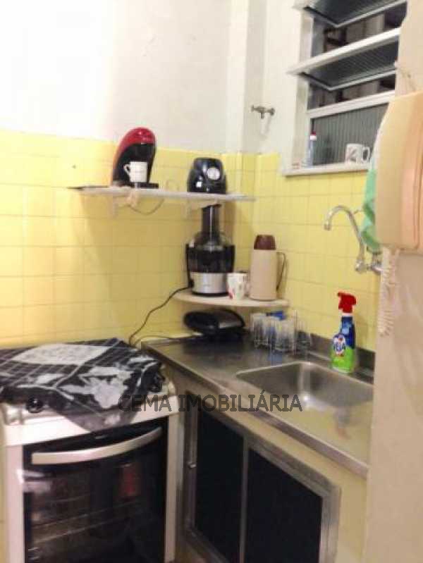 Conheça Cozinha do imóvel - LAAP10306 VENDO APARTAMENTO QUARTO E SALA COPACABANA RJ Posto 3 - Quarto e Sala - Pronto para morar - LAAP10306 - 16 Cozinha - LAAP10306 VENDO APARTAMENTO QUARTO E SALA COPACABANA RJ Posto 3 - Quarto e Sala - Pronto para morar - LAAP10306 - 16
