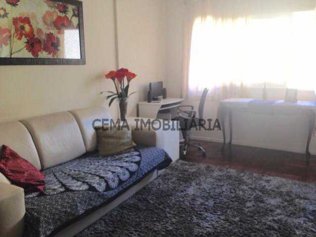 Conheça Sala do imóvel - LAAP10306 VENDO APARTAMENTO QUARTO E SALA COPACABANA RJ Posto 3 - Quarto e Sala - Pronto para morar - LAAP10306 - 3 Sala - LAAP10306 VENDO APARTAMENTO QUARTO E SALA COPACABANA RJ Posto 3 - Quarto e Sala - Pronto para morar - LAAP10306 - 3