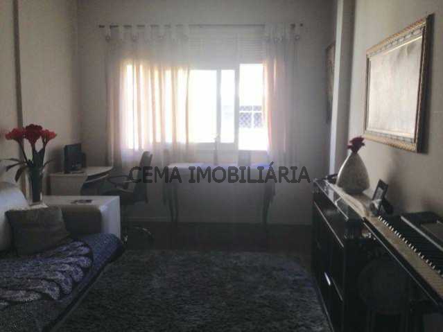 Conheça Sala do imóvel - LAAP10306 VENDO APARTAMENTO QUARTO E SALA COPACABANA RJ Posto 3 - Quarto e Sala - Pronto para morar - LAAP10306 - 5 Sala - LAAP10306 VENDO APARTAMENTO QUARTO E SALA COPACABANA RJ Posto 3 - Quarto e Sala - Pronto para morar - LAAP10306 - 5