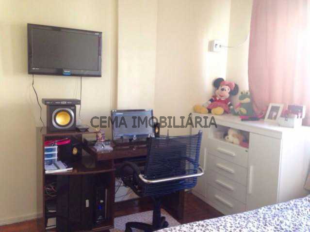 Conheça Quarto do imóvel - LAAP10306 VENDO APARTAMENTO QUARTO E SALA COPACABANA RJ Posto 3 - Quarto e Sala - Pronto para morar - LAAP10306 - 14 Quarto - LAAP10306 VENDO APARTAMENTO QUARTO E SALA COPACABANA RJ Posto 3 - Quarto e Sala - Pronto para morar - LAAP10306 - 14