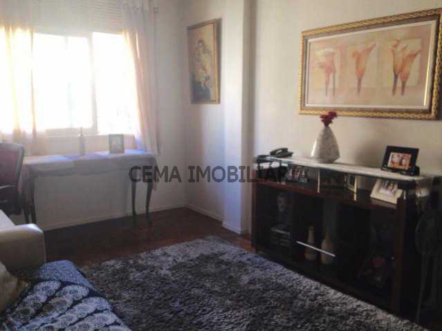 Conheça Sala do imóvel - LAAP10306 VENDO APARTAMENTO QUARTO E SALA COPACABANA RJ Posto 3 - Quarto e Sala - Pronto para morar - LAAP10306 - 4 Sala - LAAP10306 VENDO APARTAMENTO QUARTO E SALA COPACABANA RJ Posto 3 - Quarto e Sala - Pronto para morar - LAAP10306 - 4