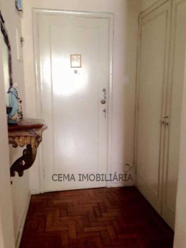Conheça Hall de entrada do imóvel - LAAP10306 VENDO APARTAMENTO QUARTO E SALA COPACABANA RJ Posto 3 - Quarto e Sala - Pronto para morar - LAAP10306 - 6 Hall de entrada - LAAP10306 VENDO APARTAMENTO QUARTO E SALA COPACABANA RJ Posto 3 - Quarto e Sala - Pronto para morar - LAAP10306 - 6