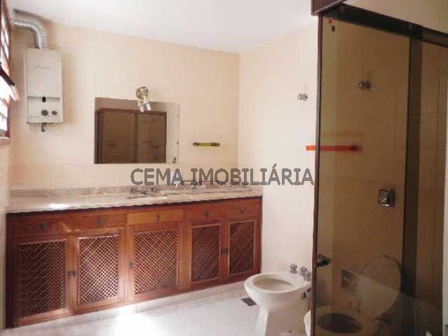 Conheça 11 BANHEIRO do imóvel - Casa À Venda - Laranjeiras - Rio de Janeiro - RJ - LACA40025 - 13 11 BANHEIRO - Casa À Venda - Laranjeiras - Rio de Janeiro - RJ - LACA40025 - 13
