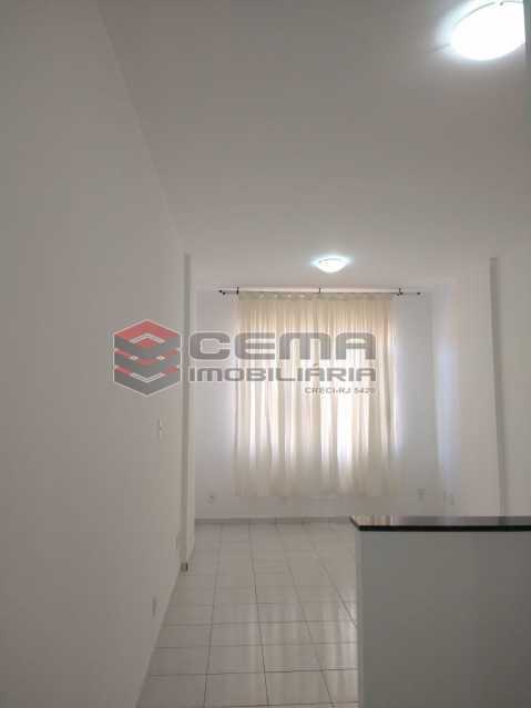 Conheça PHOTO-2021-03-26-09-16-28 do imóvel - Kitnet/Conjugado 32m² para venda e aluguel Centro RJ - R$ 1.100 - LAKI00390 - 1 PHOTO-2021-03-26-09-16-28 - Kitnet/Conjugado 32m² para venda e aluguel Centro RJ - R$ 1.100 - LAKI00390 - 1