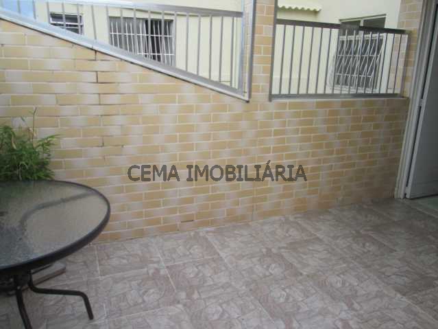 Conheça Terraço ang2 do imóvel - Cobertura À Venda - Catete - Rio de Janeiro - RJ - LACO30050 - 5 Terraço ang2 - Cobertura À Venda - Catete - Rio de Janeiro - RJ - LACO30050 - 5