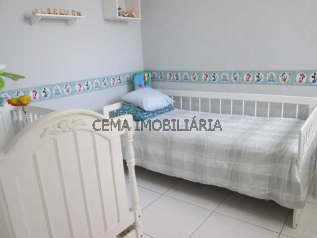 Conheça Quarto 2 do imóvel - Cobertura À Venda - Catete - Rio de Janeiro - RJ - LACO30050 - 16 Quarto 2 - Cobertura À Venda - Catete - Rio de Janeiro - RJ - LACO30050 - 16